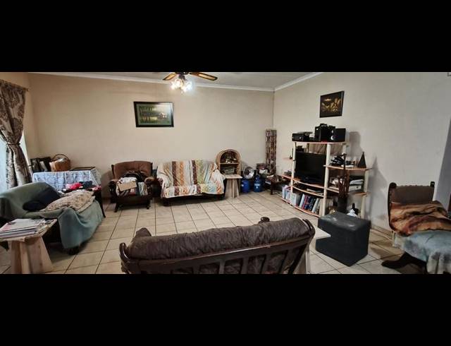 3 BEDROOM HOUSE FOR SALE IN MOUNTAIN VIEW